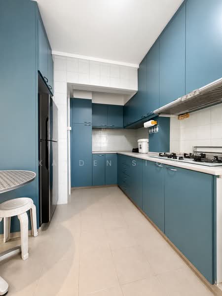 882 Woodlands Street 82, 882 Woodlands Street 82, 4 Bedrooms, 1,302 sqft, HDB Flat For Rent, by Kayden Siow, 500212330 - Kitchen - PropertyGuru.com.sg