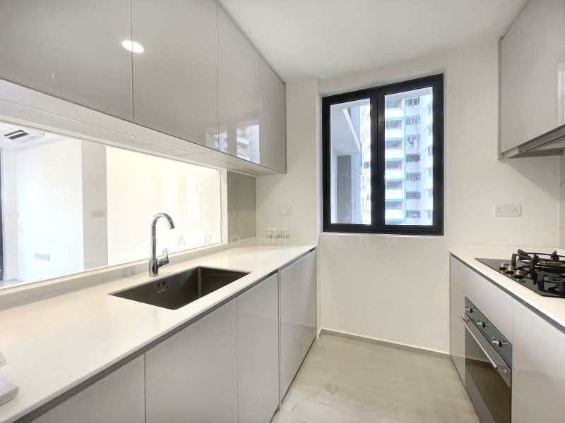 Parc Esta, 912 Sims Avenue, 3 Bedrooms, 958 sqft, Condominium For Sale, by Aaron Pang, 500212336 - Kitchen - PropertyGuru.com.sg
