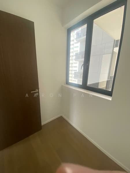 Parc Esta, 912 Sims Avenue, 3 Bedrooms, 958 sqft, Condominium For Sale, by Aaron Pang, 500212336 - Study room - PropertyGuru.com.sg