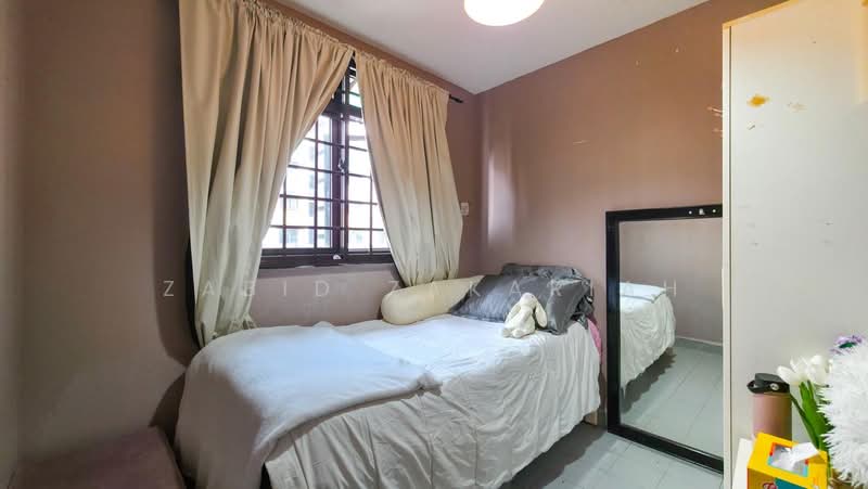 21 Eunos Crescent, 21 Eunos Crescent, 3 Bedrooms, 710 sqft, HDB Flat For Sale, by Zabid Zakariah, 500212351 - Bedroom - PropertyGuru.com.sg