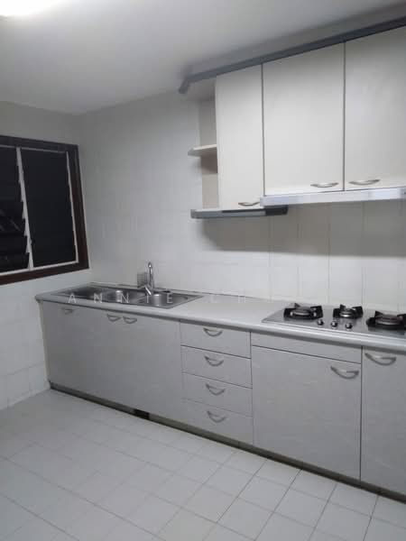 Bukit Regency, 5 Upper Bukit Timah View, 3 Bedrooms, 1,356 sqft, Condominium For Rent, by Annie Chong, 500212353 - Kitchen - PropertyGuru.com.sg