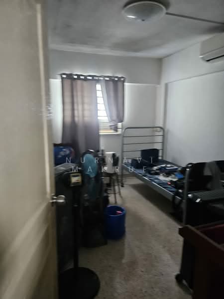 219 Ang Mo Kio Avenue 1, 219 Ang Mo Kio Avenue 1, 2 Bedrooms, 721 sqft, HDB Flat For Rent, by Nurnavi Makruf, 500212361 - Bedroom - PropertyGuru.com.sg