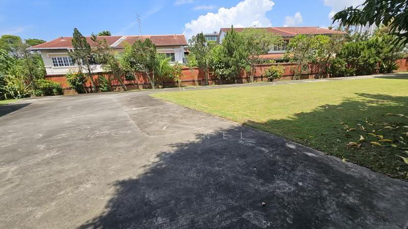 BUKIT TIMAH HOLLAND CORONATION ASTRID, Victoria Park Duchess Coronation Kingsmead Bukit Timah Astrid, Tanglin / Holland / Bukit Timah, 4 Bedrooms, 5,000 sqft, Detached House For Sale, by Lionel Loo PN, 500212369 - Exterior - PropertyGuru.com.sg