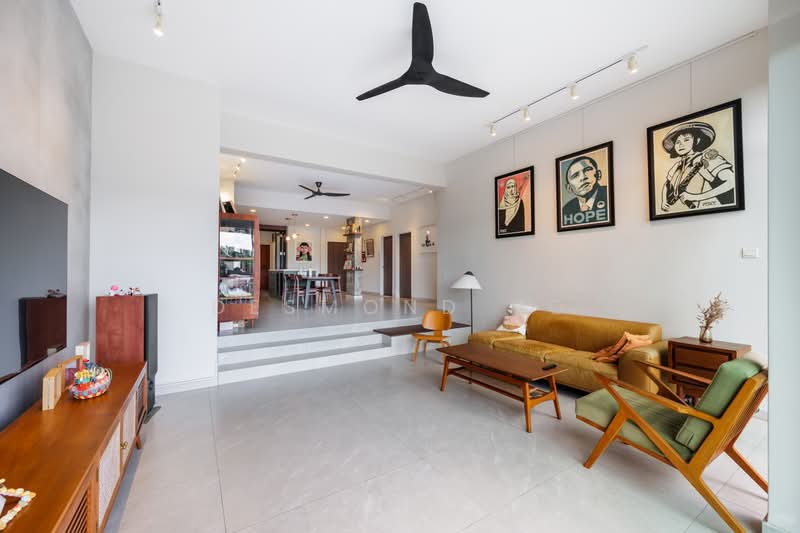 Charming Garden, 140 King's Road, 3 Bedrooms, 1,808 sqft, Condominium For Rent, by Desmond Ho, 500212379 - Living Room - PropertyGuru.com.sg