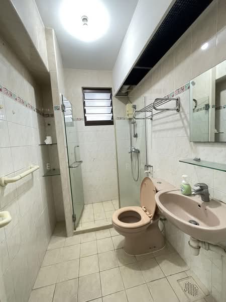 108C Mcnair Road, 108C Mcnair Road, 3 Bedrooms, 926 sqft, HDB Flat For Sale, by Elena Pang, 500212383 - Bathroom - PropertyGuru.com.sg