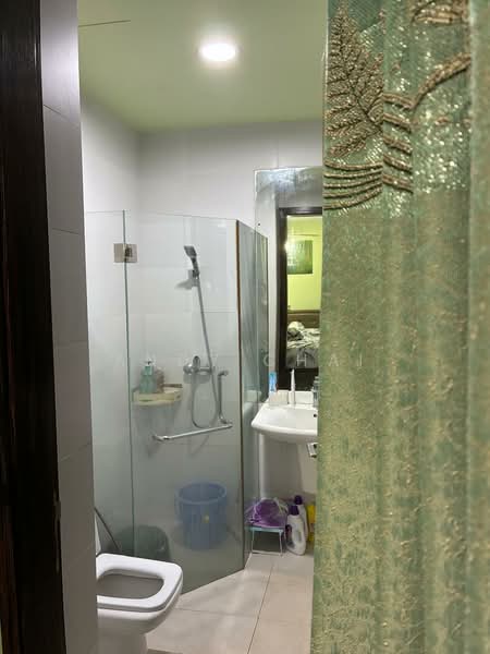 29 Andrews Terrace, , Room Rental, 90 sqft, Terraced House For Rent, by Andy Chai, 500212396 - Bathroom - PropertyGuru.com.sg