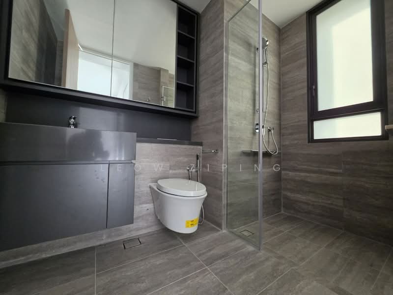Pollen Collection, Pollen View Off Nim Road, 5 Bedrooms, 4,000 sqft, Terraced House For Sale, by Leow Ziping, 500212402 - Bathroom - PropertyGuru.com.sg