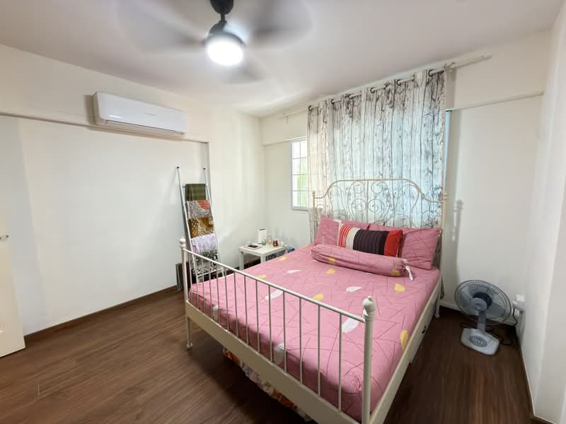 137 Bedok Reservoir Road, 137 Bedok Reservoir Road, Bedok / Upper East Coast, 3 Bedrooms, 1,539 sqft, HDB Flat For Sale, by Sam Alakasam, 500212406 - Bedroom - PropertyGuru.com.sg