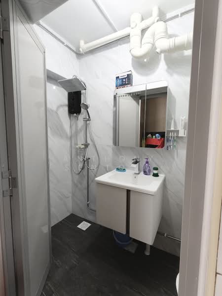 688B Choa Chu Kang Drive, 688B Choa Chu Kang Drive, Room Rental, 100 sqft, HDB Flat For Rent, by Anthony Sentosa, 500212414 - Bathroom - PropertyGuru.com.sg