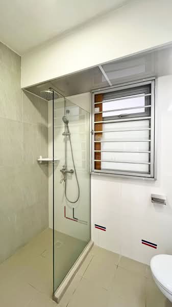 613A Tampines North Drive 1, 613A Tampines North Drive 1, Room Rental, 150 sqft, HDB Flat For Rent, by Calvin Wang, 500212424 - Common Bathroom - PropertyGuru.com.sg