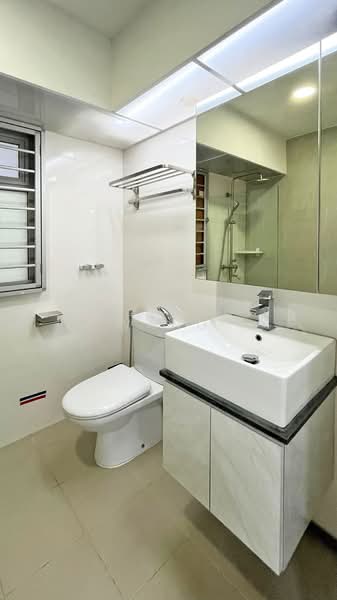 613A Tampines North Drive 1, 613A Tampines North Drive 1, Room Rental, 150 sqft, HDB Flat For Rent, by Calvin Wang, 500212424 - Common Bathroom - PropertyGuru.com.sg