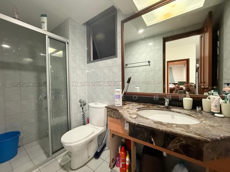 Carissa Park Condo, 2 Flora Drive, 2 Bedrooms, 1,001 sqft, Condominium For Sale, by Anthea Yeo 杨丽娇, 500212438 - Bathroom - PropertyGuru.com.sg