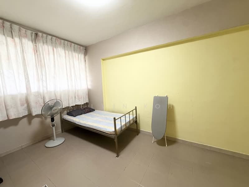 897 Tampines Street 81, 897 Tampines Street 81, 3 Bedrooms, 904 sqft, HDB Flat For Rent, by Kelvin Koh, 500212442 - Bedroom - PropertyGuru.com.sg