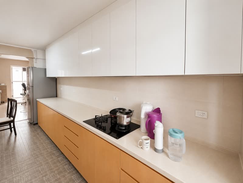363 Bukit Batok Street 31, 363 Bukit Batok Street 31, 3 Bedrooms, 1,012 sqft, HDB Flat For Sale, by Elena Pang, 500212453 - Kitchen - PropertyGuru.com.sg