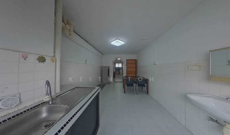 578 Ang Mo Kio Avenue 10, 578 Ang Mo Kio Avenue 10, 2 Bedrooms, 731 sqft, HDB Flat For Sale, by Keith Toh, 500212461 - Kitchen - PropertyGuru.com.sg