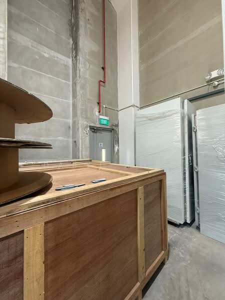 Surface Engineering Hub, 8 Buroh Street, 2,271 sqft, Warehouse For Rent, by Daryl Wong, 500212469 - Interior - CommercialGuru.com.sg
