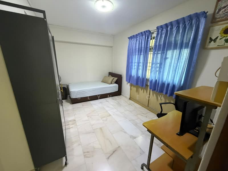 285 Bukit Batok East Avenue 3, 285 Bukit Batok East Avenue 3, Room Rental, 150 sqft, HDB Flat For Rent, by Jeslyn Leow, 500212477 - Bedroom - PropertyGuru.com.sg