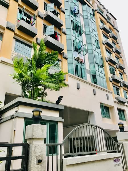 Guilin Court, 10 Geylang Lorong 26, Room Rental, 90 sqft, Apartment For Rent, by Elaine Tay, 500212478 - Exterior - PropertyGuru.com.sg