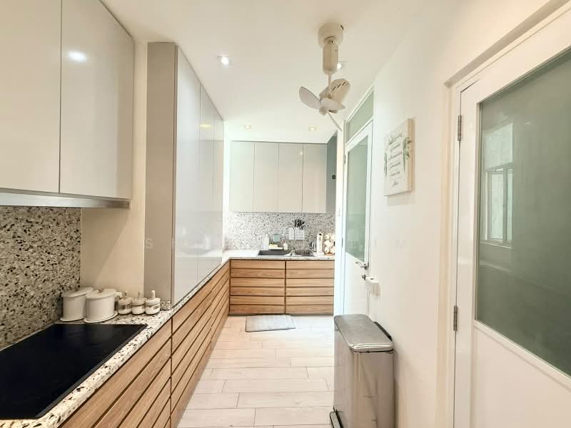 Compass Heights, 11 Sengkang Square, 2 Bedrooms, 1,507 sqft, Condominium For Sale, by Sherwin Lim, 500212486 - Kitchen - PropertyGuru.com.sg
