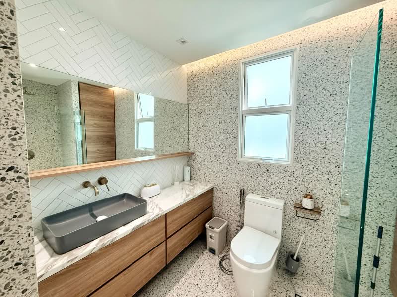 Compass Heights, 11 Sengkang Square, 2 Bedrooms, 1,507 sqft, Condominium For Sale, by Sherwin Lim, 500212486 - Bathroom - PropertyGuru.com.sg