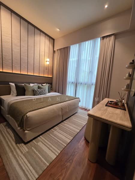 Parksuites, 18 Holland Grove Road, 2 Bedrooms, 786 sqft, Condominium For Sale, by Diana Lim, 500212497 - Bedroom - PropertyGuru.com.sg