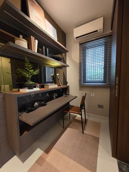 Parksuites, 18 Holland Grove Road, 2 Bedrooms, 786 sqft, Condominium For Sale, by Diana Lim, 500212497 - Study - PropertyGuru.com.sg