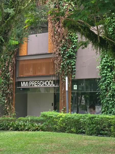 Parksuites, 18 Holland Grove Road, 2 Bedrooms, 786 sqft, Condominium For Sale, by Diana Lim, 500212497 - Exterior - PropertyGuru.com.sg