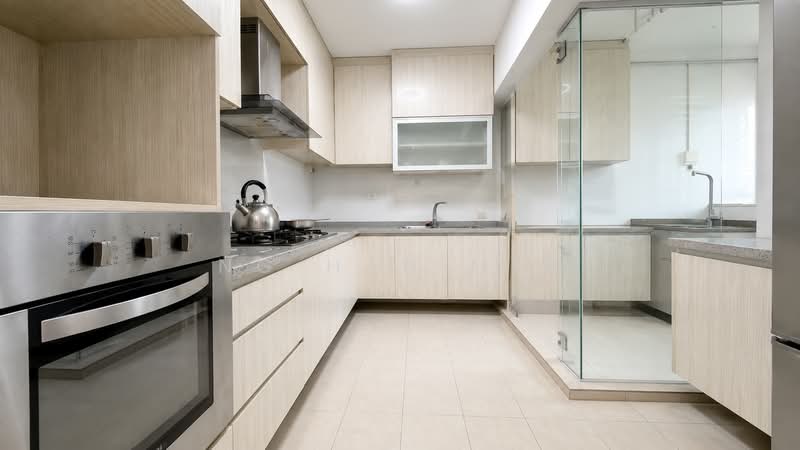 870 Woodlands Street 81, 870 Woodlands Street 81, 4 Bedrooms, 1,432 sqft, HDB Flat For Sale, by Ng Han Min, 500212502 - Kitchen - PropertyGuru.com.sg