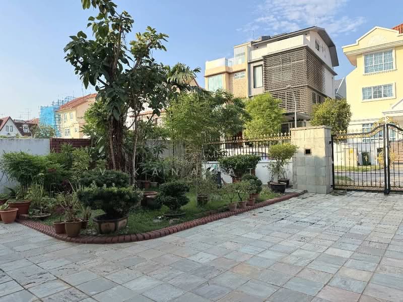 Kembangan MRT 500m semi d huge land, 48, 6 Bedrooms, 3,500 sqft, Semi-Detached House For Sale, by V Kanapathy, 500212521 - PropertyGuru.com.sg