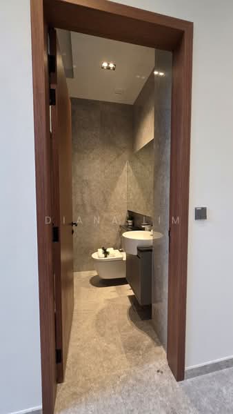 Jalan Sankam, Jalan Sankam, 5 Bedrooms, 4,834 sqft, Terraced House For Sale, by Diana Lim, 500212535 - Powder Room - PropertyGuru.com.sg