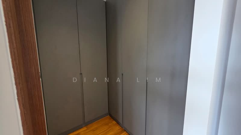 Jalan Sankam, Jalan Sankam, 5 Bedrooms, 4,834 sqft, Terraced House For Sale, by Diana Lim, 500212535 - Master Wardrobe - PropertyGuru.com.sg