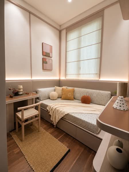 Parksuites, 18 Holland Grove Road, 2 Bedrooms, 786 sqft, Condominium For Sale, by Joey Chua, 500212544 - Common Bedroom - PropertyGuru.com.sg