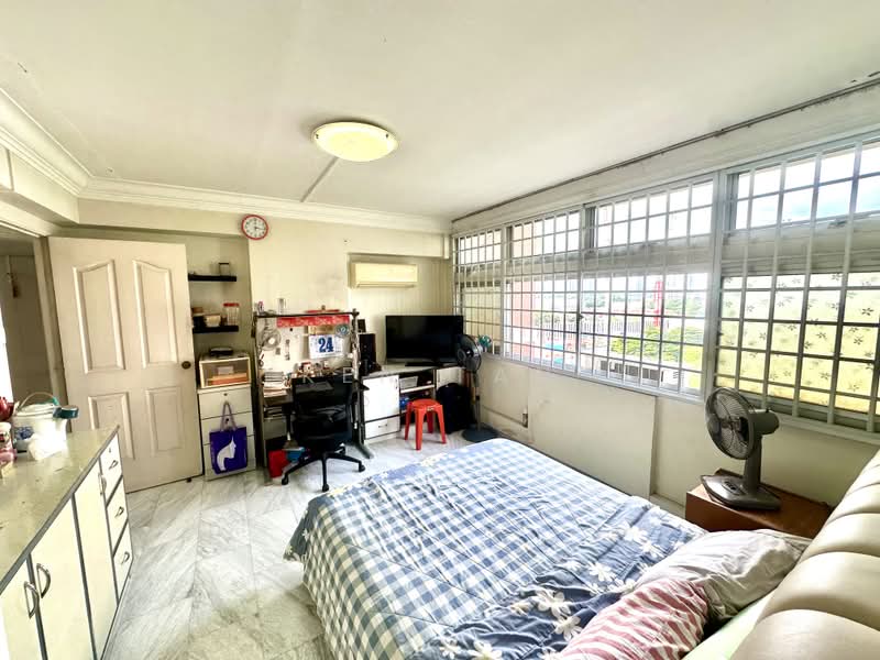 131 Clarence Lane, 131 Clarence Lane, 4 Bedrooms, 1,313 sqft, HDB Flat For Sale, by Ken Tan, 500212551 - Bedroom - PropertyGuru.com.sg