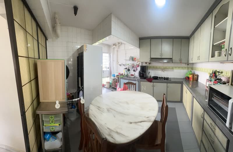 131 Clarence Lane, 131 Clarence Lane, 4 Bedrooms, 1,313 sqft, HDB Flat For Sale, by Ken Tan, 500212551 - Kitchen - PropertyGuru.com.sg