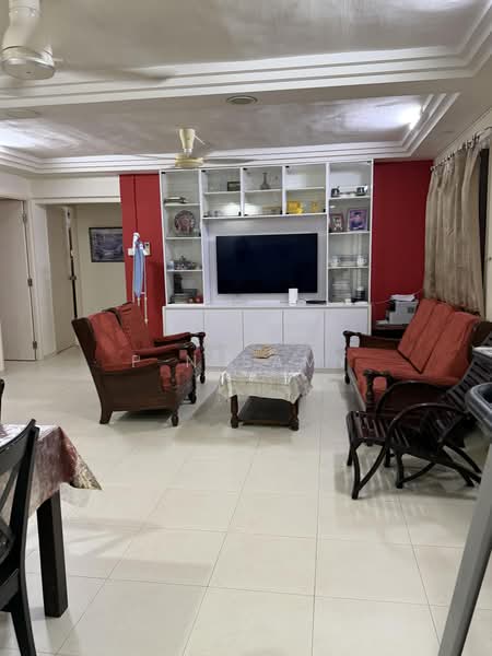 55 Strathmore Avenue, 55 Strathmore Avenue, 3 Bedrooms, 111 sqft, HDB Flat For Sale, by P N Samy, 500212554 - Living Room - PropertyGuru.com.sg