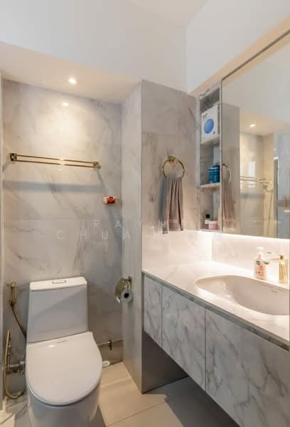 552 Serangoon North Avenue 3, 552 Serangoon North Avenue 3, 3 Bedrooms, 1,302 sqft, HDB Flat For Rent, by Rayne Chua 蔡美慧, 500212555 - MasterBathroom - PropertyGuru.com.sg