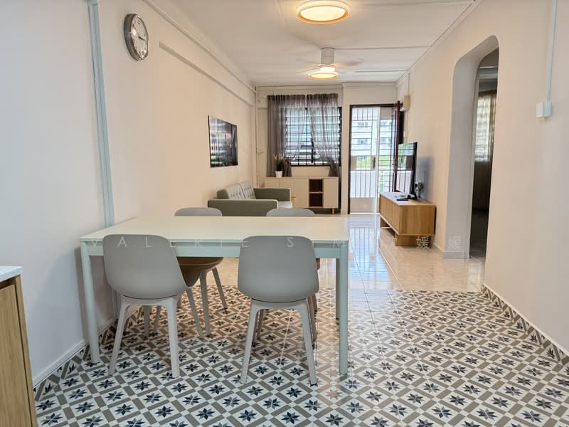 522 Bedok North Avenue 1, 522 Bedok North Avenue 1, 2 Bedrooms, 721 sqft, HDB Flat For Rent, by Valerie Sim 沈媛媛, 500212566 - Living Room - PropertyGuru.com.sg