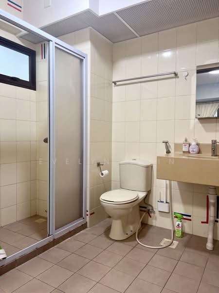 434B Fernvale Road, 434B Fernvale Road, 3 Bedrooms, 1,012 sqft, HDB Flat For Rent, by Evelyn Chin, 500212576 - Bathroom - PropertyGuru.com.sg