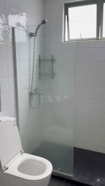Ever Lodge, 685 Geylang Road, 3 Bedrooms, 1,050 sqft, Apartment For Rent, by Alson Ong, 500212587 - Bathroom - PropertyGuru.com.sg