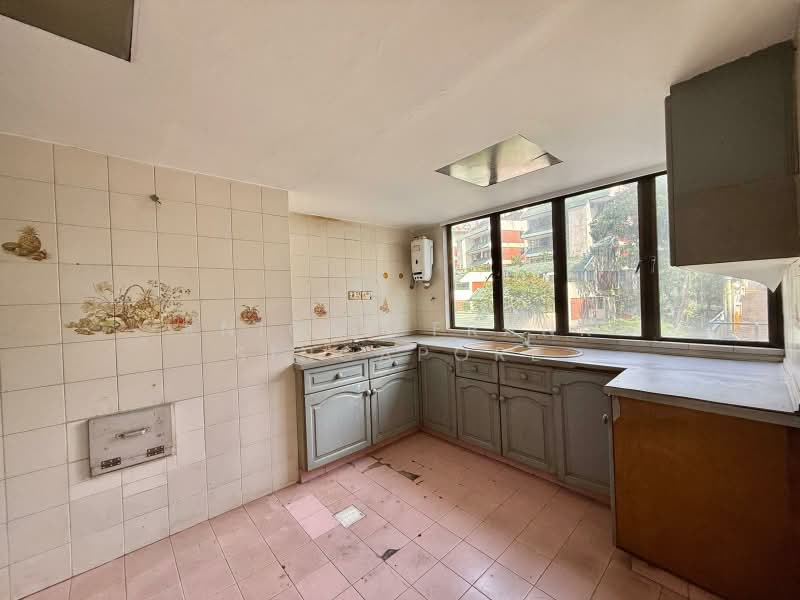 Pandan Valley, 2 Pandan Valley, 4 Bedrooms, 2,562 sqft, Condominium For Sale, by Karen, 500212597 - Kitchen - PropertyGuru.com.sg