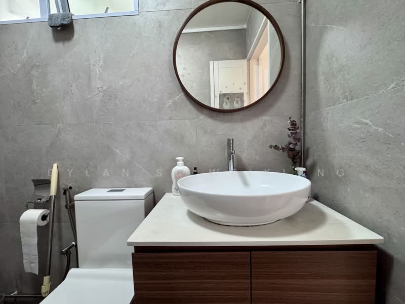 283 Toh Guan Road, 283 Toh Guan Road, 3 Bedrooms, 969 sqft, HDB Flat For Sale, by Dylan Su Weixiang, 500212611 - Bathroom - PropertyGuru.com.sg