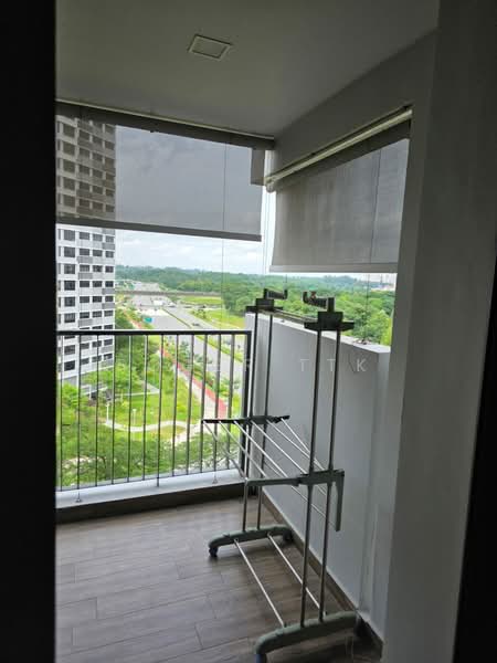Riverbank at Fernvale, Sengkang West Way/Fernvale, 3 Bedrooms, 1,055 sqft, Condominium For Sale, by Roger TTK, 500212614 - Balcony - PropertyGuru.com.sg