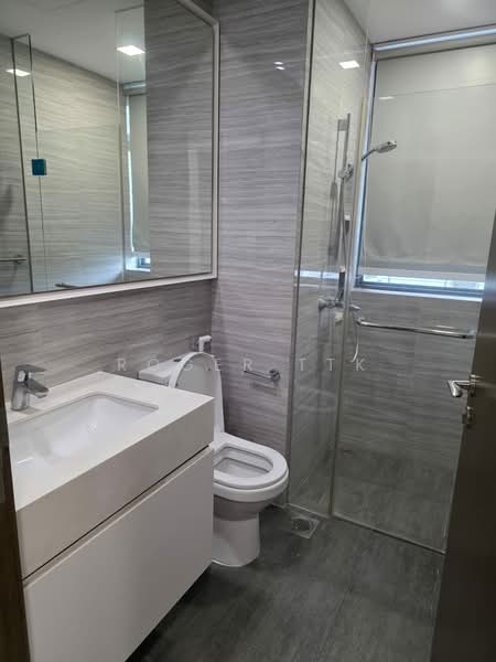 Riverbank at Fernvale, Sengkang West Way/Fernvale, 3 Bedrooms, 1,055 sqft, Condominium For Sale, by Roger TTK, 500212614 - Bathroom - PropertyGuru.com.sg