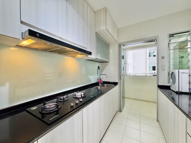 421 Clementi Avenue 1, 421 Clementi Avenue 1, 3 Bedrooms, 1,033 sqft, HDB Flat For Sale, by Fina Leong, 500212617 - Kitchen - PropertyGuru.com.sg