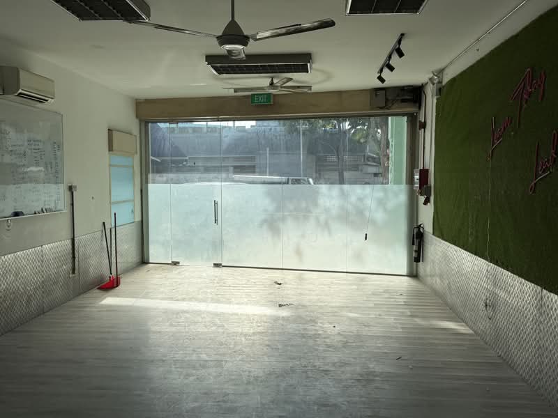 Tessensohn road. Single level, , 1,367 sqft, Shop / Shophouse For Rent, by Darrio ., 500212621 - Interior - CommercialGuru.com.sg
