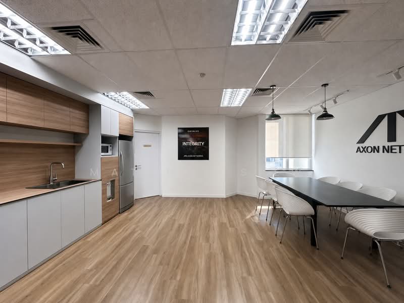 Bangkok Bank Building, 180 Cecil Street, 4,200 sqft, Office For Rent, by Matthew Siew, 500212625 - Kitchen - CommercialGuru.com.sg