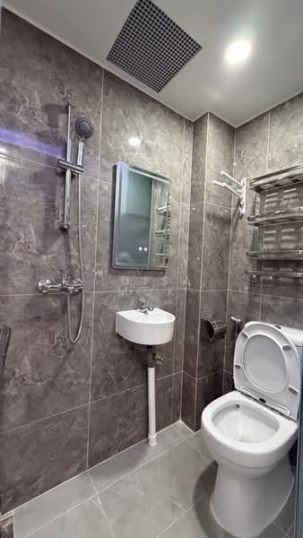 The Landmark, 173 Chin Swee Road, Room Rental, 100 sqft, Condominium For Rent, by Luisa Mok, 500212635 - Bathroom - PropertyGuru.com.sg