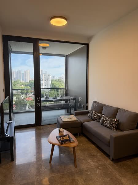 Hyll on Holland, 89 Holland Road, 2 Bedrooms, 658 sqft, Condominium For Rent, by Victoria Galistan, 500212650 - Living Room - PropertyGuru.com.sg