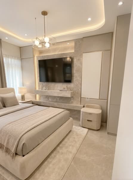 Pinetree Hill, 30 Pine Grove, 5 Bedrooms, 2,874 sqft, Condominium For Sale, by Ray Lim, 500212661 - Bedroom - PropertyGuru.com.sg