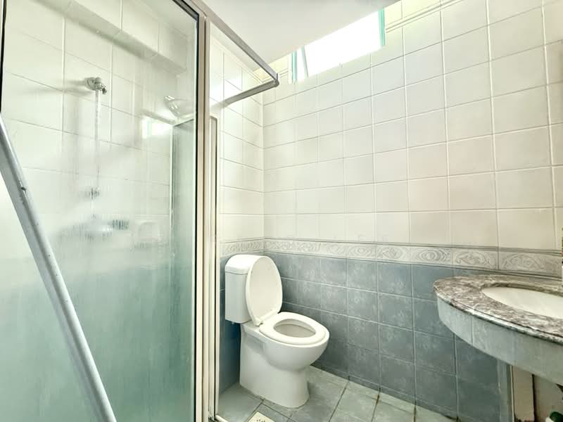 Tivoli Gardens, Tai Keng Gardens, 6 Bedrooms, 3,500 sqft, Terraced House For Sale, by Gerald Lee, 500212690 - Bathroom - PropertyGuru.com.sg